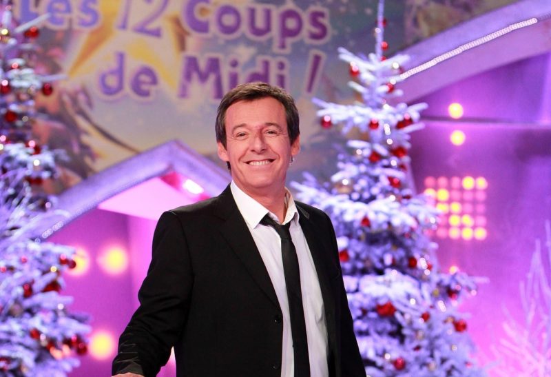 Jean-Luc Reichmann anime les 12 coups de midi.