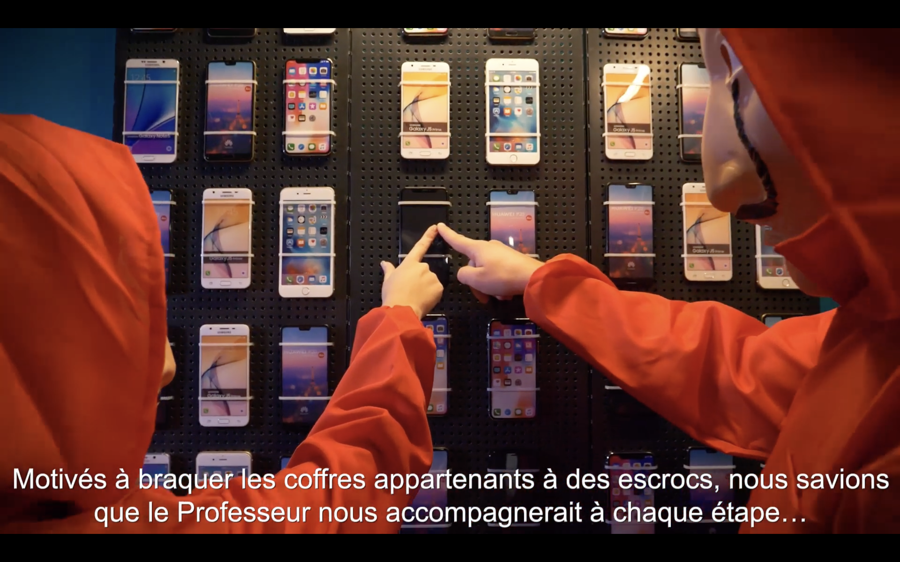 La Casa - mur de smartphones